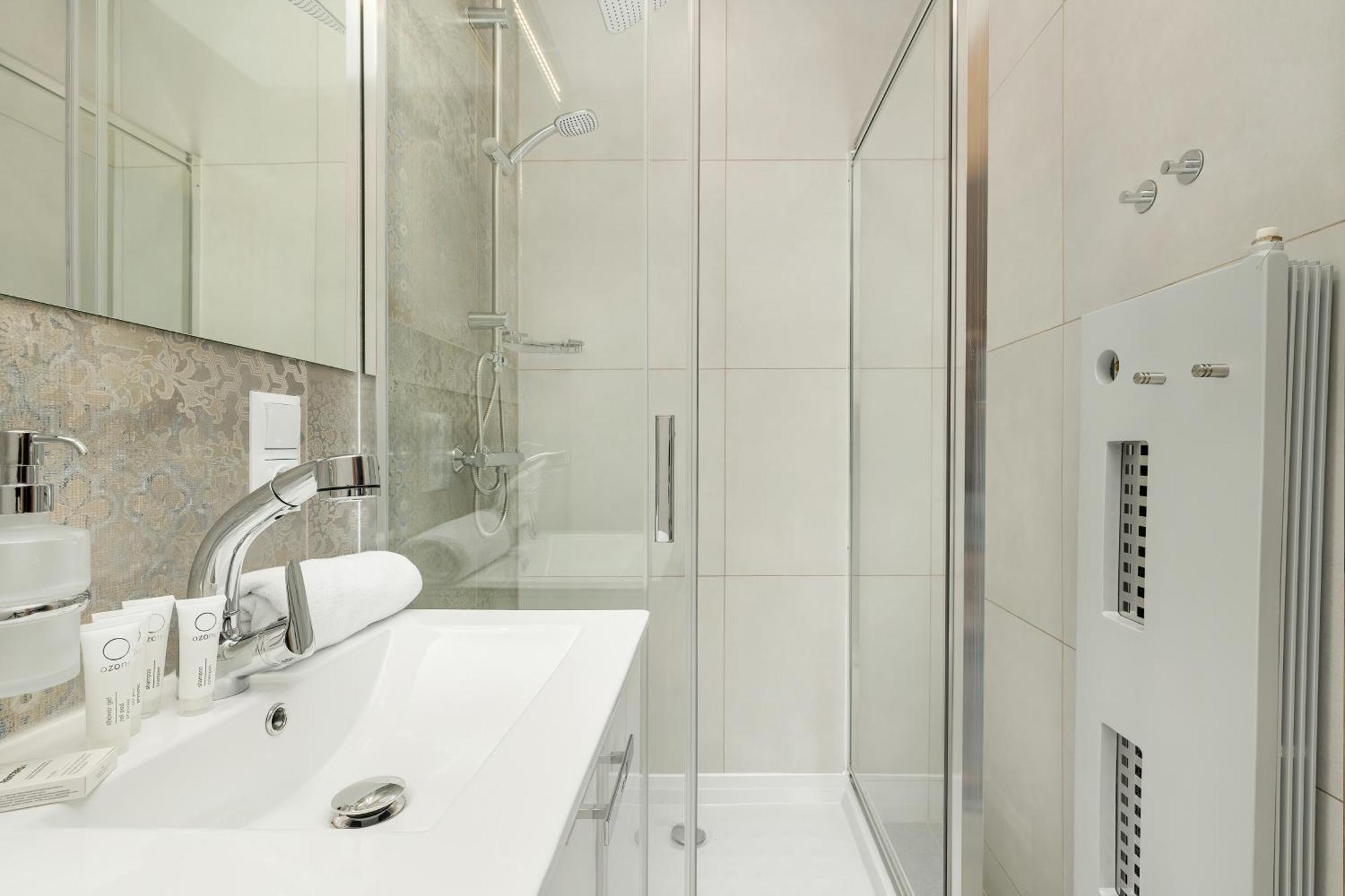 Nowoczesne I Stylowe Apartamenty W Centrum Bytomia Blisko Rynku By Noclegi Renters Exterior foto